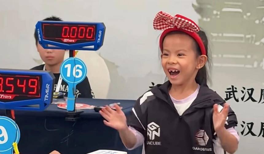 ¡Impresionante! A sus 6 años rompe un récord mundial con el cubo de Rubik