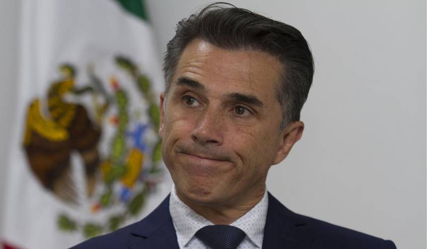 Eliminan al diputado que pidió licencia para estar en un reality show