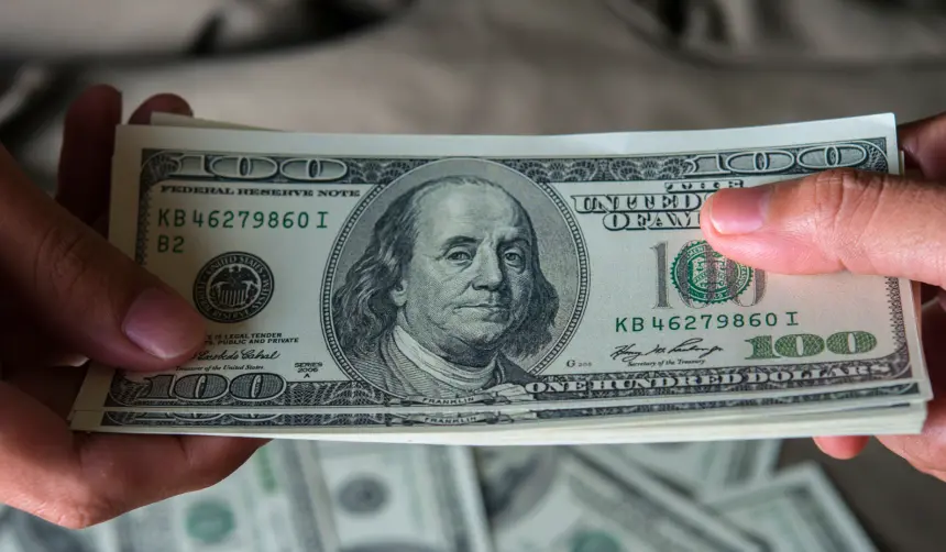 Riesgo país de Bolivia baja, aunque se mantiene como el segundo en Latinoamérica, según Bloomberg