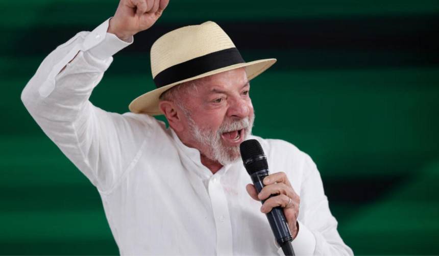 Lula genera debate tras declarar que el día libre de las mujeres “es el que más trabajan” porque “tienen que limpiar la casa”