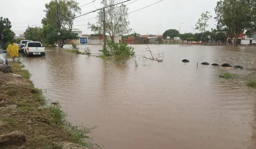 Santa Cruz: Habilitan línea de atención de emergencias ocasionadas por las lluvias