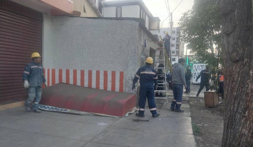 Cochabamba: La ampliación de la avenida Oquendo avanza con el retiro de estructuras de negocios