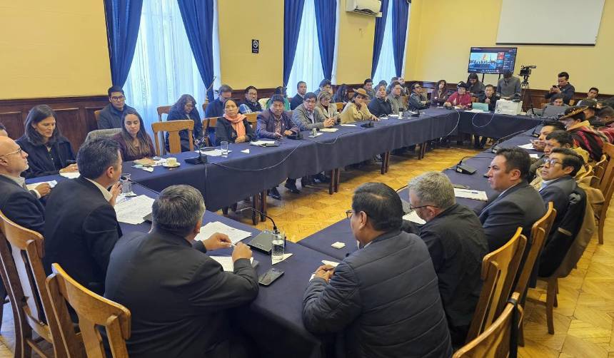 Tres ministros asistirán al diálogo de la Iglesia con los movilizados: ¿Paz asistirá a la mesa?