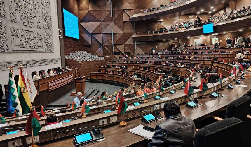 Ley de inversiones: Presidente de Diputados dice que buscarán consensos; en Libre denuncian transfugio