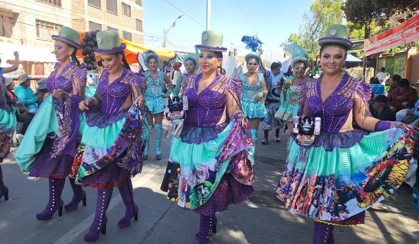 Festividad de Urkupiña: Con la entrada folclórica se dio inicio a la celebración