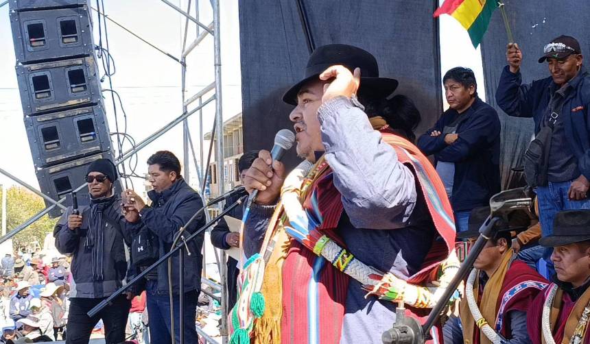 “Estamos firmes en la lucha”: Salazar, líder de los campesinos Túpac Katari, niega acercamientos para dialogar