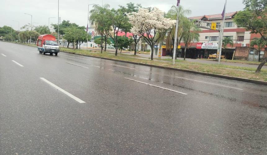 Lluvia refresca Santa Cruz tras días calurosos, ¿cómo estará el clima en el inicio de la próxima semana?