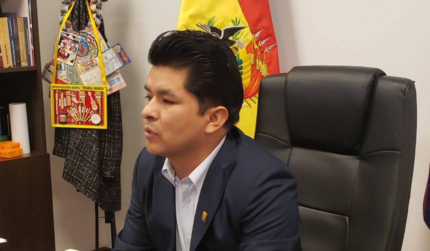 Los tres poderes del Estado conforman comisiones para atender demandas del Órgano Judicial, señala senador