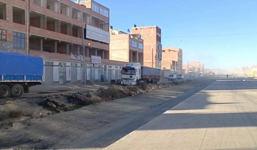 Tras más de 50 días atrapados en las carreteras, choferes llegan a El Alto