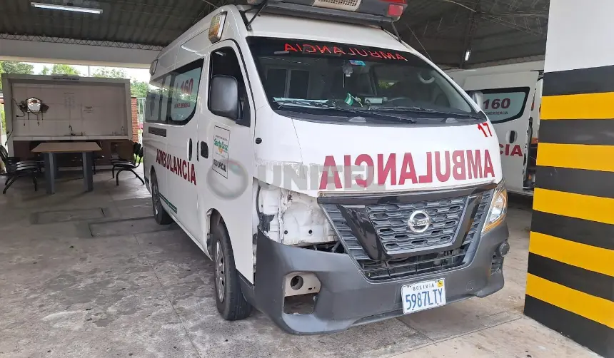 Ambulancias acatan paro y trabajadores denuncian que hay vehículos parados por falta de mantenimiento y combustible