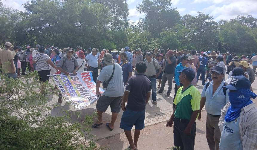 Productores de San José dictan cuarto intermedio al bloqueo instalado en la ruta a Brasil