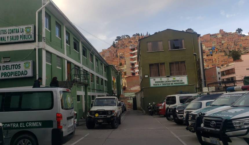 Tras su aprehensión, exjefe nacional de Inteligencia de la Policía declara en la Felcc de La Paz