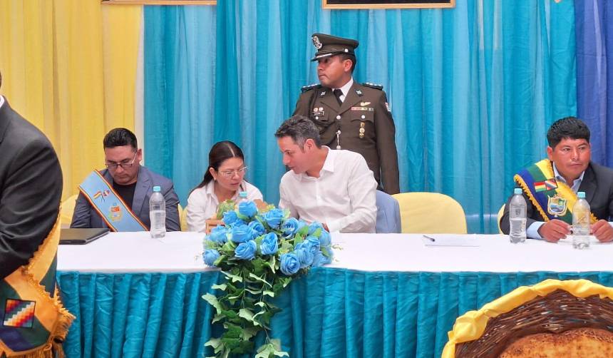 Edmand Lara regresa al país y este lunes participa de los actos por el aniversario del municipio de Arani