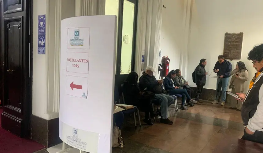 Casi 80 personas inscritas: Este lunes cierran las postulaciones a vocal del TSE