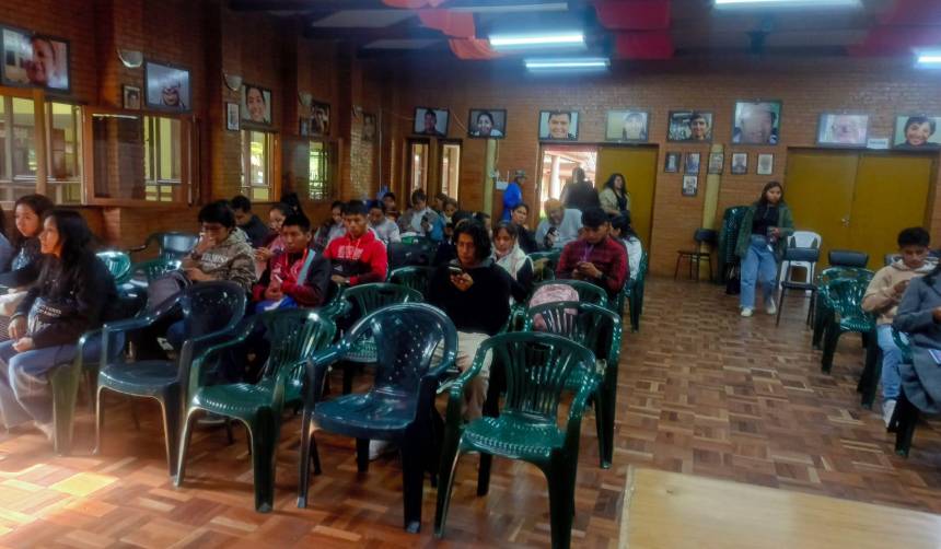 Elecciones subnacionales: Se inician las capacitaciones a 1.258 notarios electorales en Cochabamba