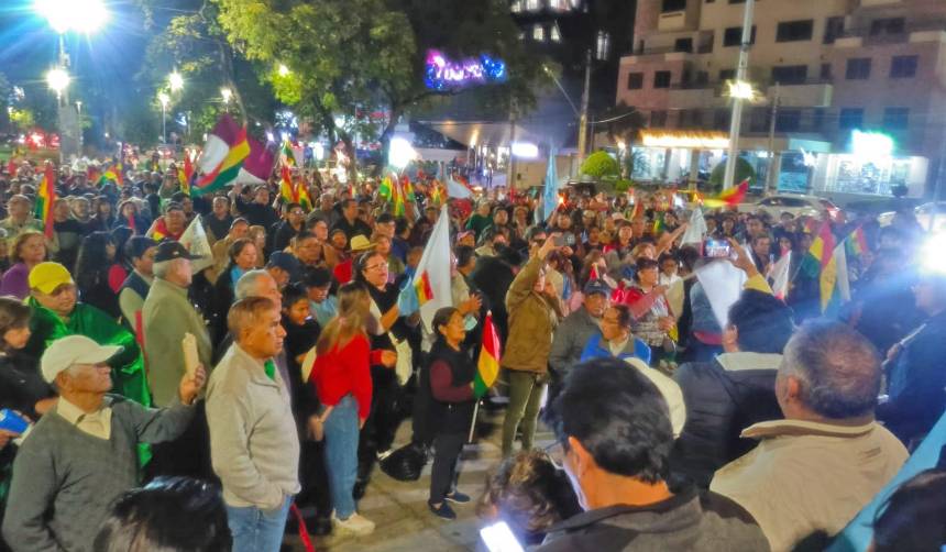 Sector Multisectorial marcha en Cochabamba en rechazo a los bloqueos y la violencia