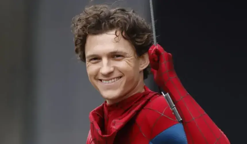 Hospitalizan a Tom Holland tras un accidente mientras grababa ‘Spider-Man: Brand New Day