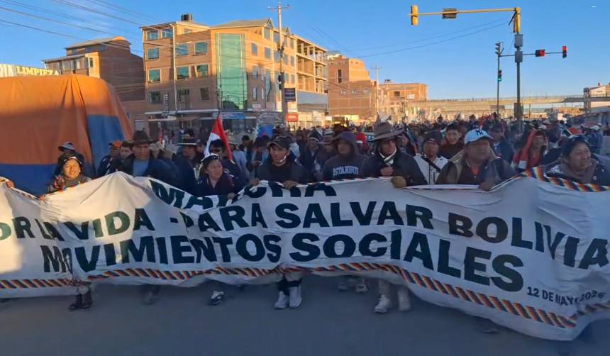 Marcha evista llega a El Alto e ingresará a La Paz en el inicio de una nueva semana de bloqueos