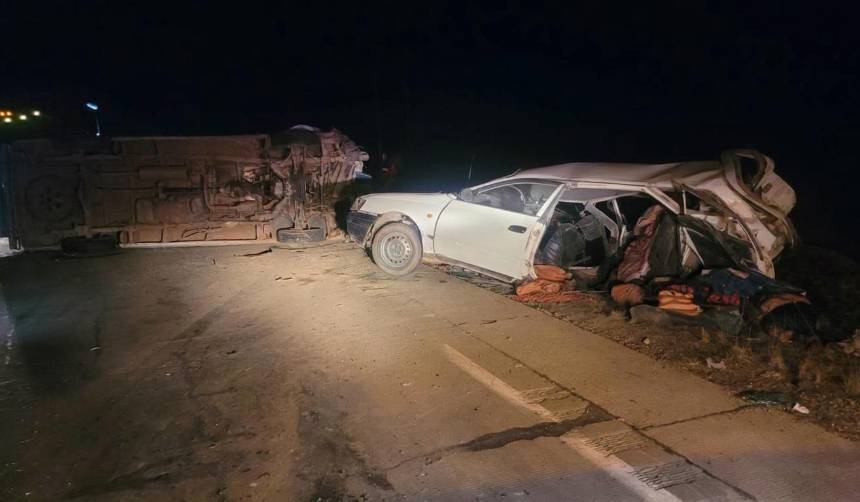Cuatro muertos y varios heridos tras triple colisión en la ruta Oruro - Pisiga; chofer que provocó el choque huyó