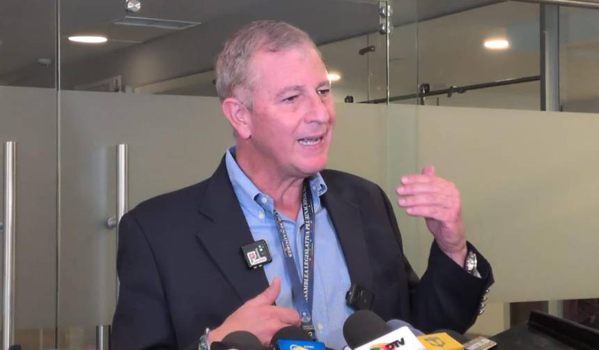 Branko: “Dejar atrás el tipo de cambio fijo significa corregir una distorsión del modelo del MAS”