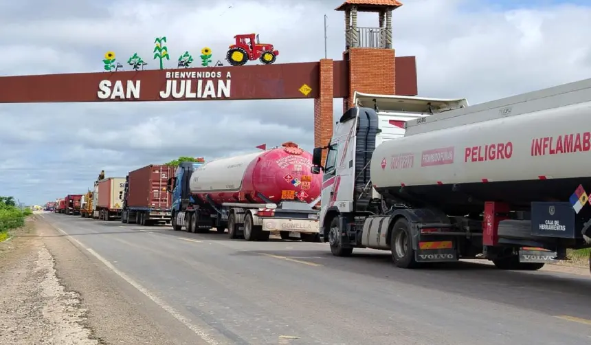 Santa Cruz: Crece la afectación por bloqueos instalados en Yapacaní y San Julián