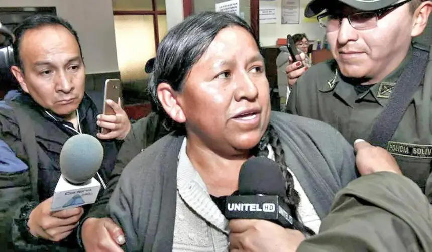 Fondo Indígena: Pedirán revocar la detención domiciliaria de Achacollo y que sea trasladada a la cárcel de Obrajes