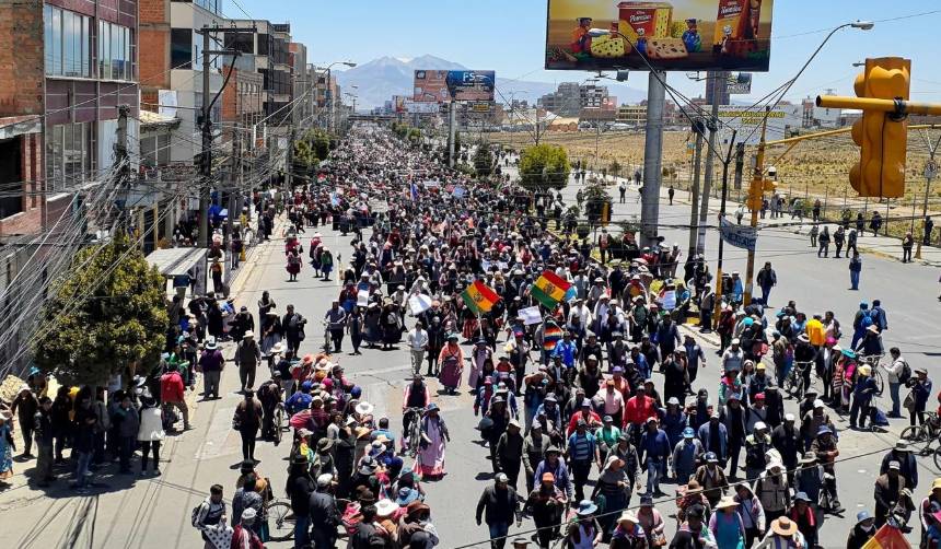 Ante amenaza de protestas, senadora de Libre pide no acusar a todos de “desestabilizar” y desde el PDC creen que no se concretará