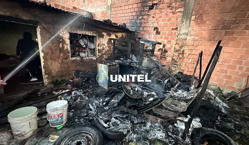 “Todo se ha quemado”: Dos niños se salvan de milagro de un incendio que destruyó su vivienda en El Alto 