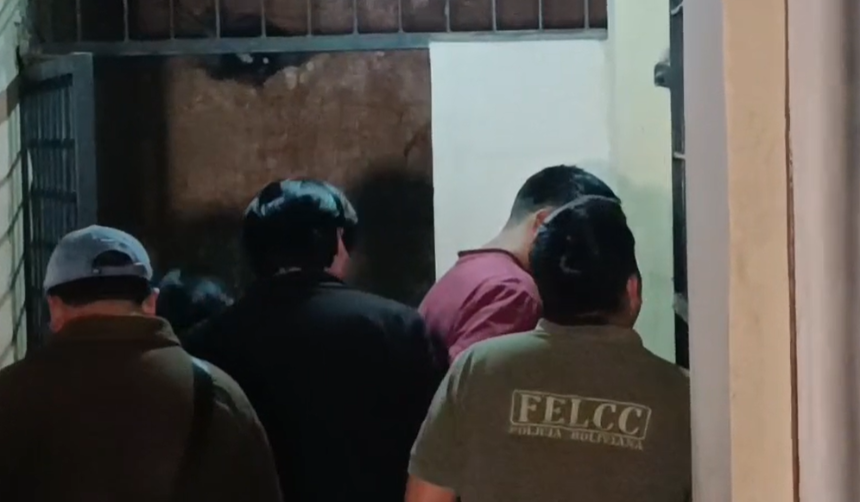 Aprehenden a dos sospechosos de la desaparición y asesinato de un chofer de minibús