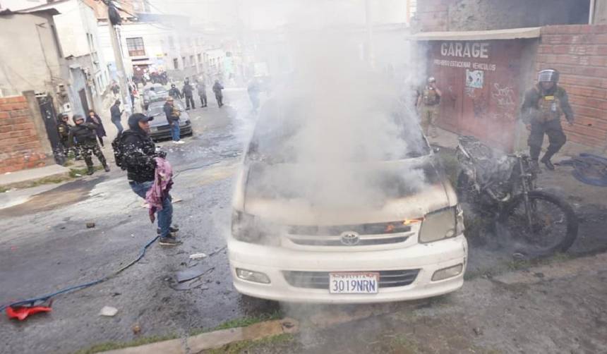 Saqueos, destrozos y heridos marcan jornada violenta en La Paz tras el paso de marchistas