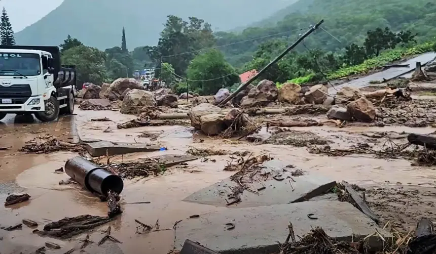 Tres departamentos fueron golpeados por la lluvia caída este lunes por la madrugada