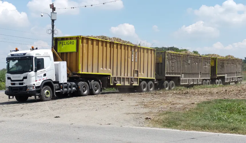 Santa Cruz: Cerca del 50% del transporte pesado está parado por escasez de combustibles, según Cámara del Transporte