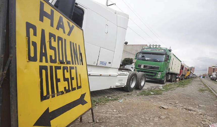 Intervienen un surtidor que vendía gasolina a Bs 8 el litro en La Paz y un centro de acopio ilegal en Pailón