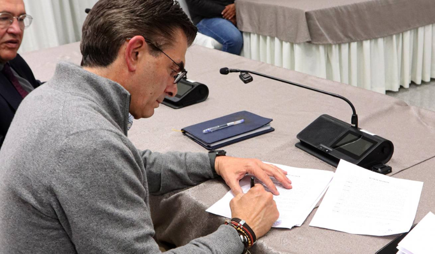 Con la firma digital, Rodrigo Paz dice que aprobará decretos y proyectos para que las obras avancen