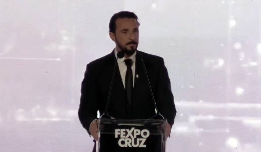 Velasco pide en Expocruz respaldo y unidad para las decisiones que se vienen