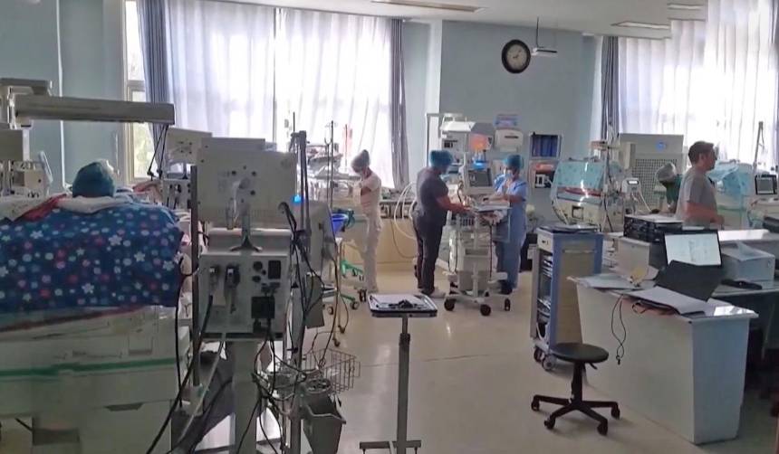 Neonatología del ‘Germán Urquidi’ colapsa por hacinamiento tras fin de convenio con clínica privada
