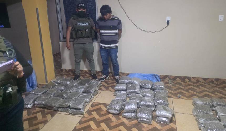 Acusados de atracar casa de cambio tenían en su poder más de 100 ladrillos de marihuana, según la Policía