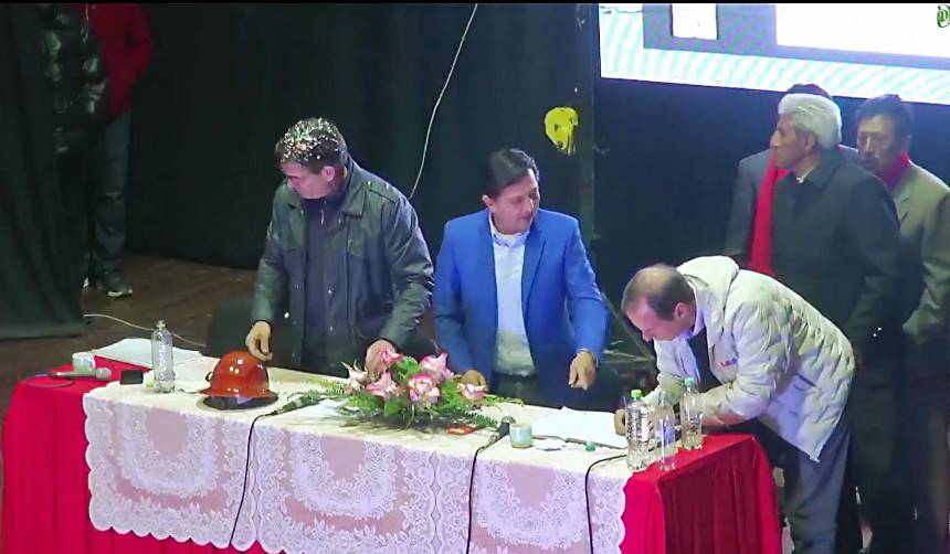 Tres candidatos presidenciales se comprometieron a rechazar los contratos de litio que impulsa el gobierno de Arce