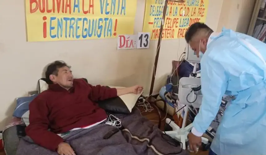 La Paz: Maestros levantan huelgan de hambre contra el decreto 5503