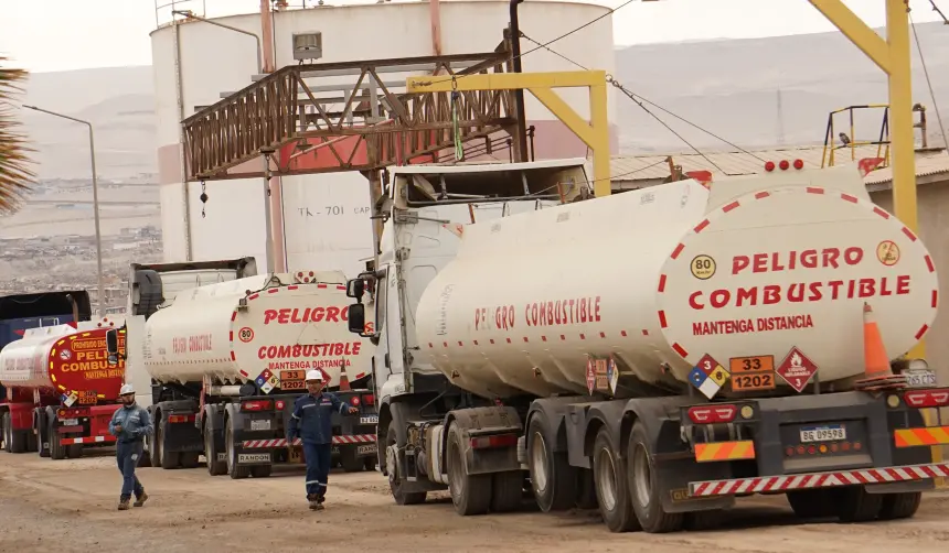 Entre enero y junio, Bolivia pagó más de $us 1.000 millones por la importación de combustibles, según el BCB