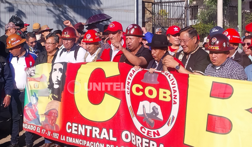 Se inicia la marcha por el Día del Trabajo a la cabeza de Luis Arce y la COB, en Cochabamba