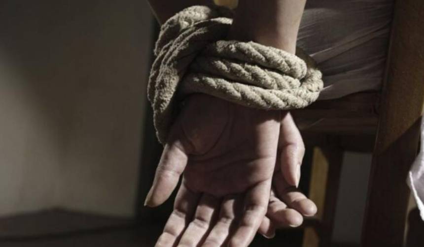 Violento asalto: Maniatan y golpean a una pareja de adultos mayores y les roban Bs 30 mil en La Paz 