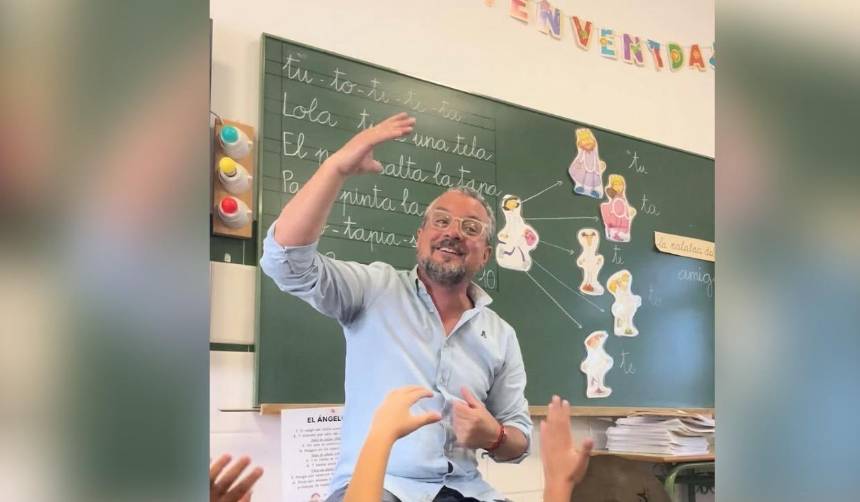 Video: Profesor enseña lenguaje de señas con la canción ‘Bonito, Bonito’