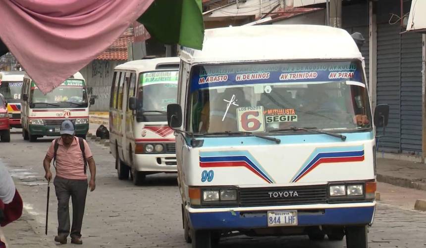 Atención Santa Cruz: Dirigencia de micreros confirma que no saldrán a trabajar este lunes