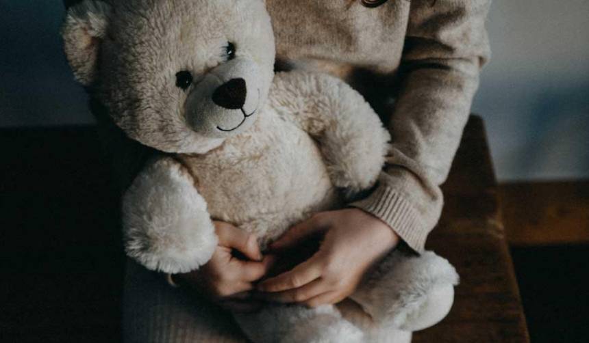 Niña de cinco años queda con nueve días de incapacidad debido a violentas agresiones de parte de su madrastra 