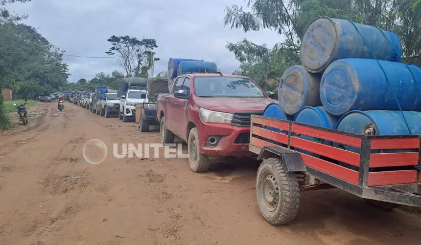 Santa Cruz: Soyeros denuncian nueva escasez de combustible y deterioro de rutas 