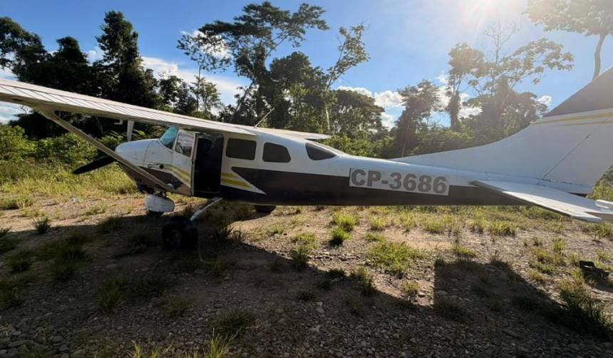 Operativo en Villa Tunari: Hallan droga, vehículos de apoyo y una avioneta lista para operar