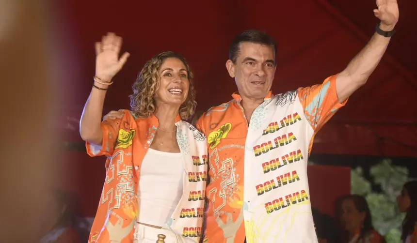 Rodrigo Paz en el Corso Cruceño: “Estoy en uno de los lugares más grandes de la patria, hay que cuidar a Santa Cruz”