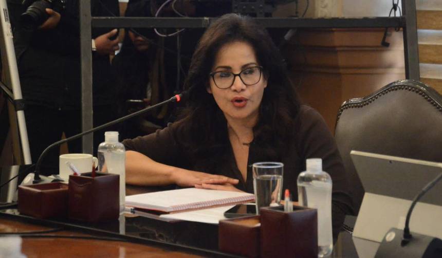 Ángela Calabi fue elegida alcaldesa interina de La Paz por el viaje de Dockweiler a Colombia