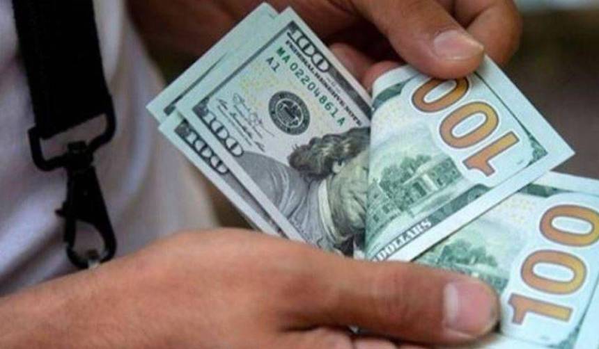 Espinoza reconoce que el tipo de cambio oficial del dólar “está reducido a muy pocas operaciones”